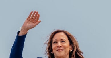 newsseals-kamalaharris