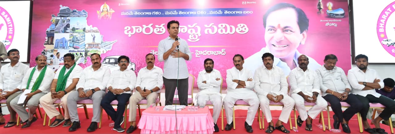 ఆర్ఆర్ఆర్ బాధితుల‌కు అండ‌గా ఉంటాం : కేటీఆర్