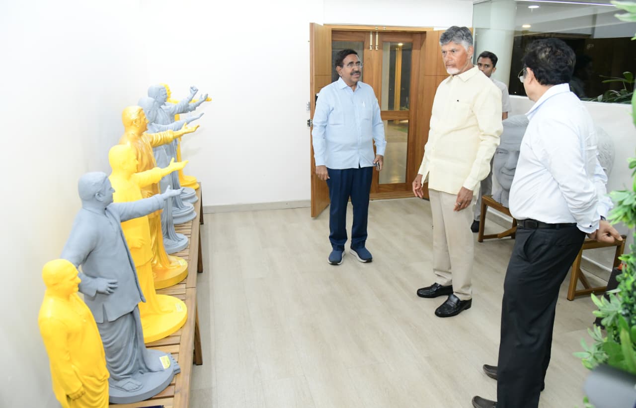 ఎన్టీఆర్ స్మృతివనం ఐకాన్ గా మారాలి