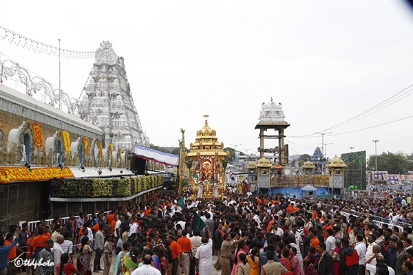 365 రోజుల్లో 450 పైగా ఉత్సవాలు
