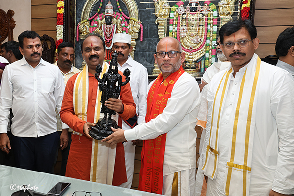 ఈవోగా ప‌ని చేయ‌డం పూర్వ జ‌న్మ సుకృతం