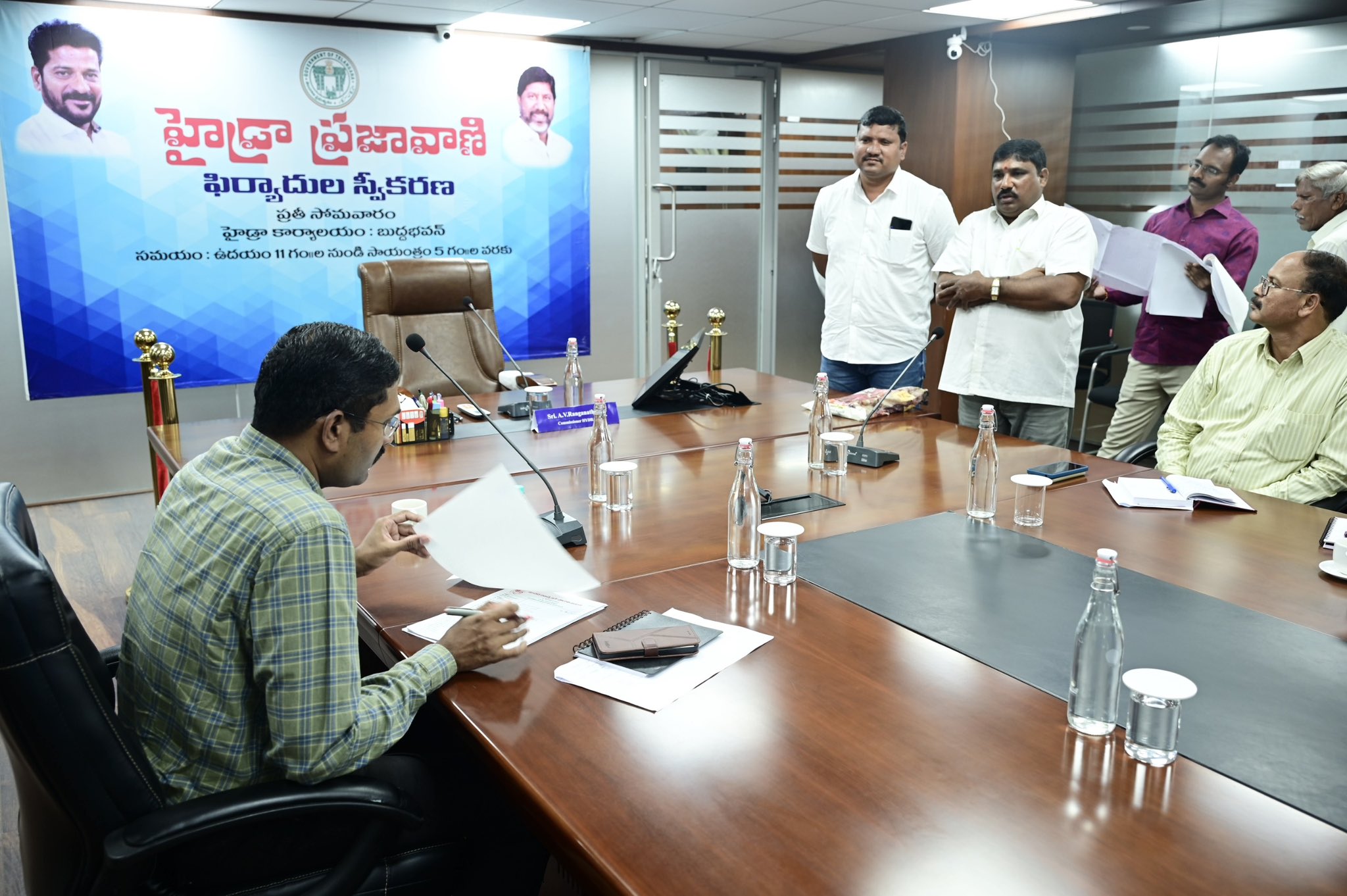 నాలాల ఆక్ర‌మ‌ణ బాధితుల ఆందోళ‌న