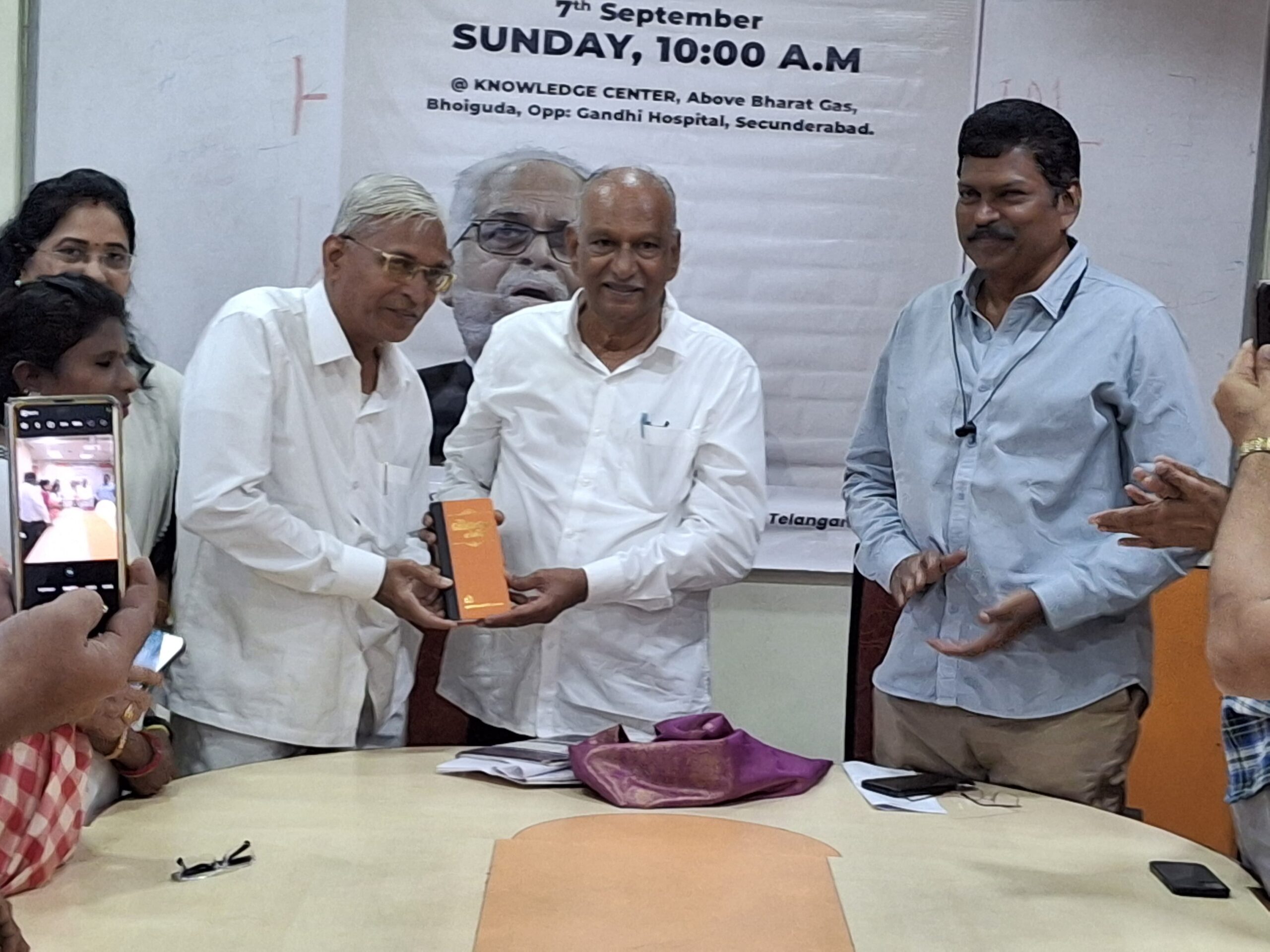 ప్ర‌మాదంలో ప్ర‌జాస్వామ్యం : జస్టిస్ చంద్ర‌కుమార్
