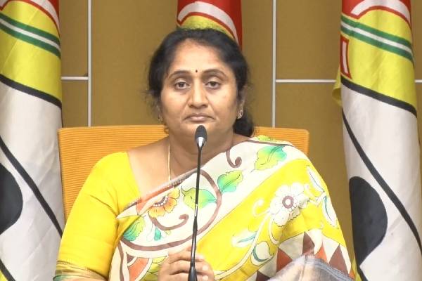 జ‌గ‌న్ రెడ్డి కామెంట్స్ బ‌క్వాస్ : స‌విత