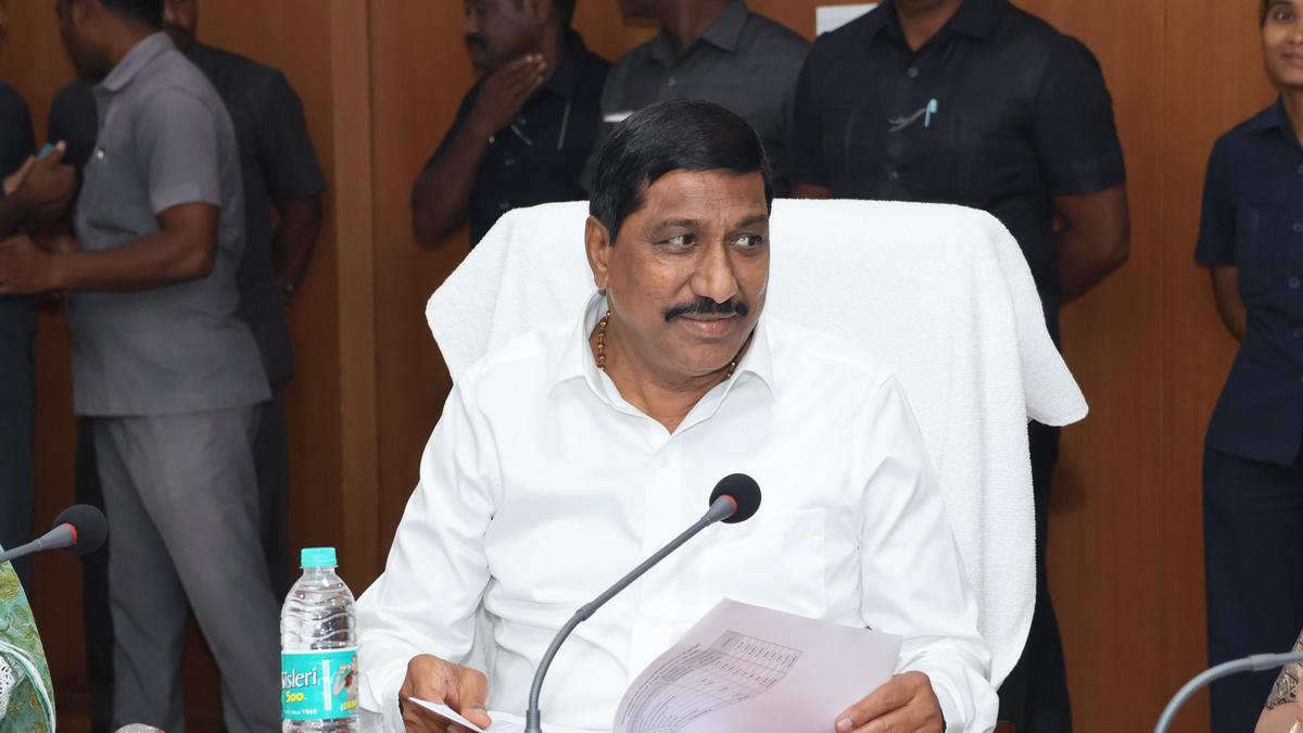 యూరియా కొర‌త లేదు రైతులు అధైర్య ప‌డొద్దు