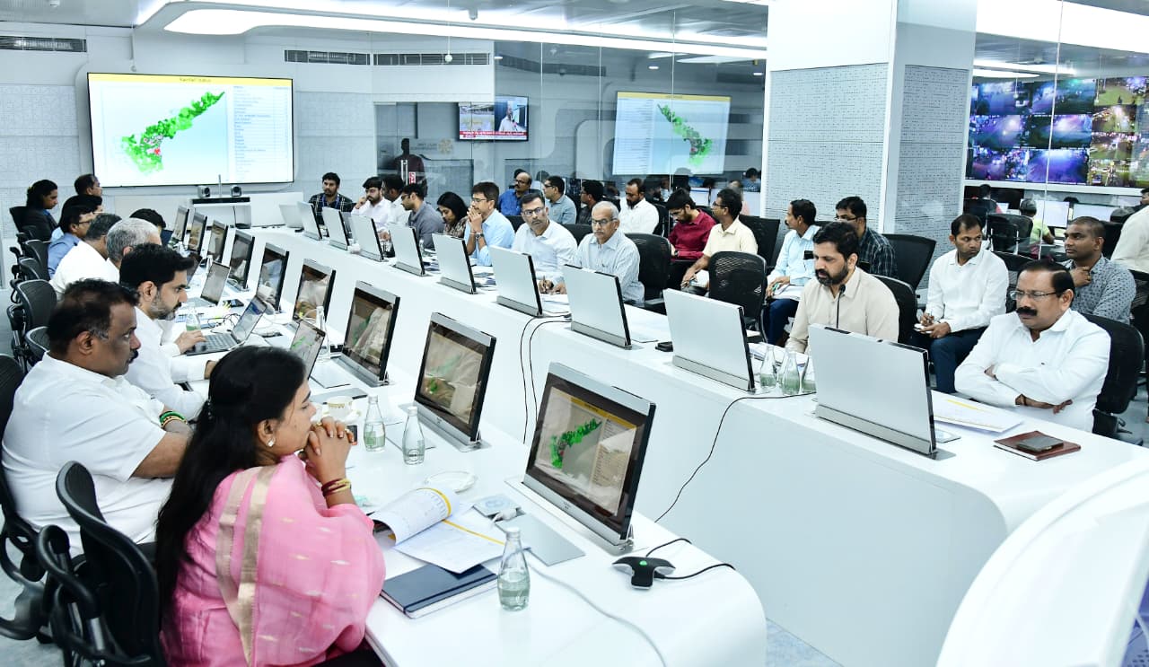 తుపాను ప్ర‌భావం 87 వేల హెక్టార్ల‌లో పంట న‌ష్టం