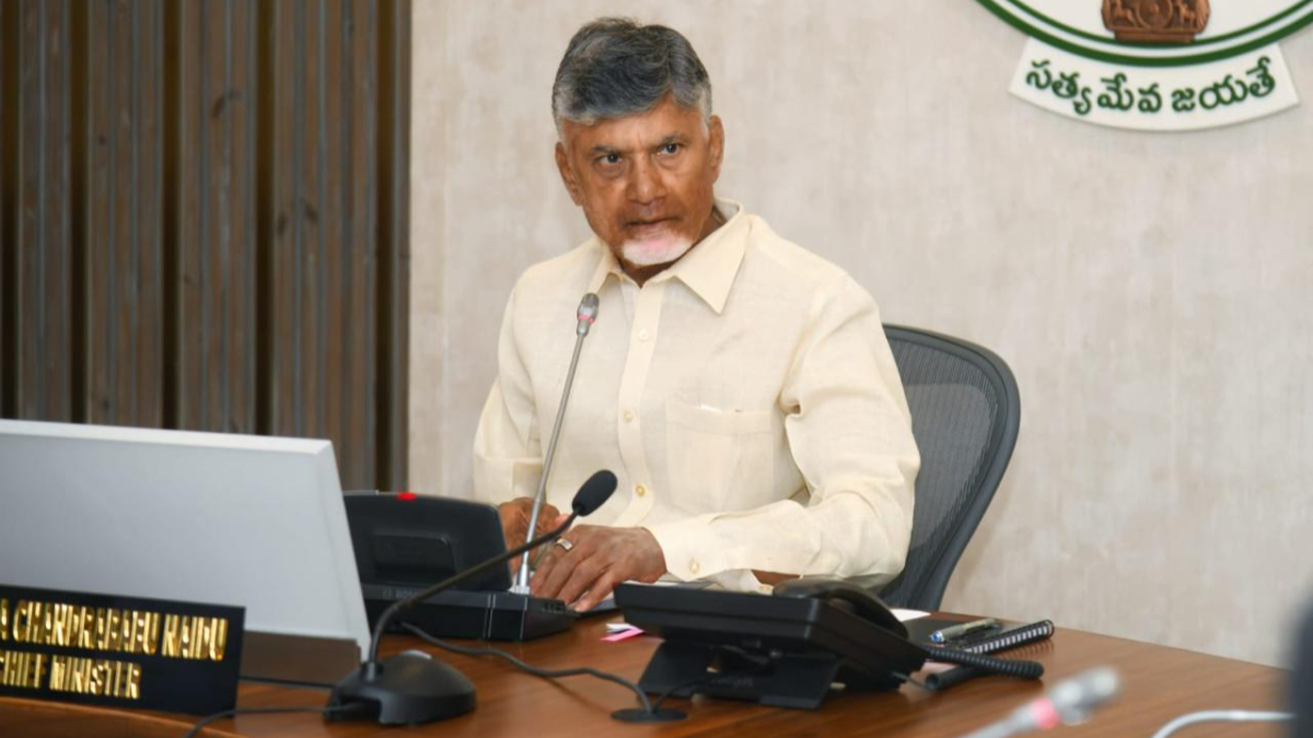 విశాఖ‌లో మౌలిక వ‌స‌తుల క‌ల్ప‌న‌పై ఫోక‌స్ పెట్టాలి