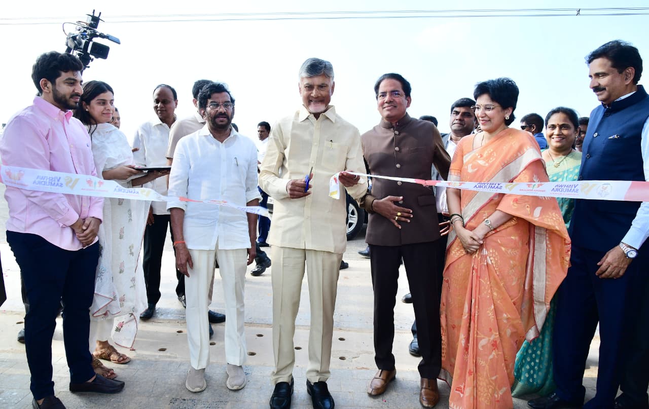 భ‌విష్య‌త్తులో విశాఖ‌కు భారీ ఎత్తున పెట్టుబ‌డులు