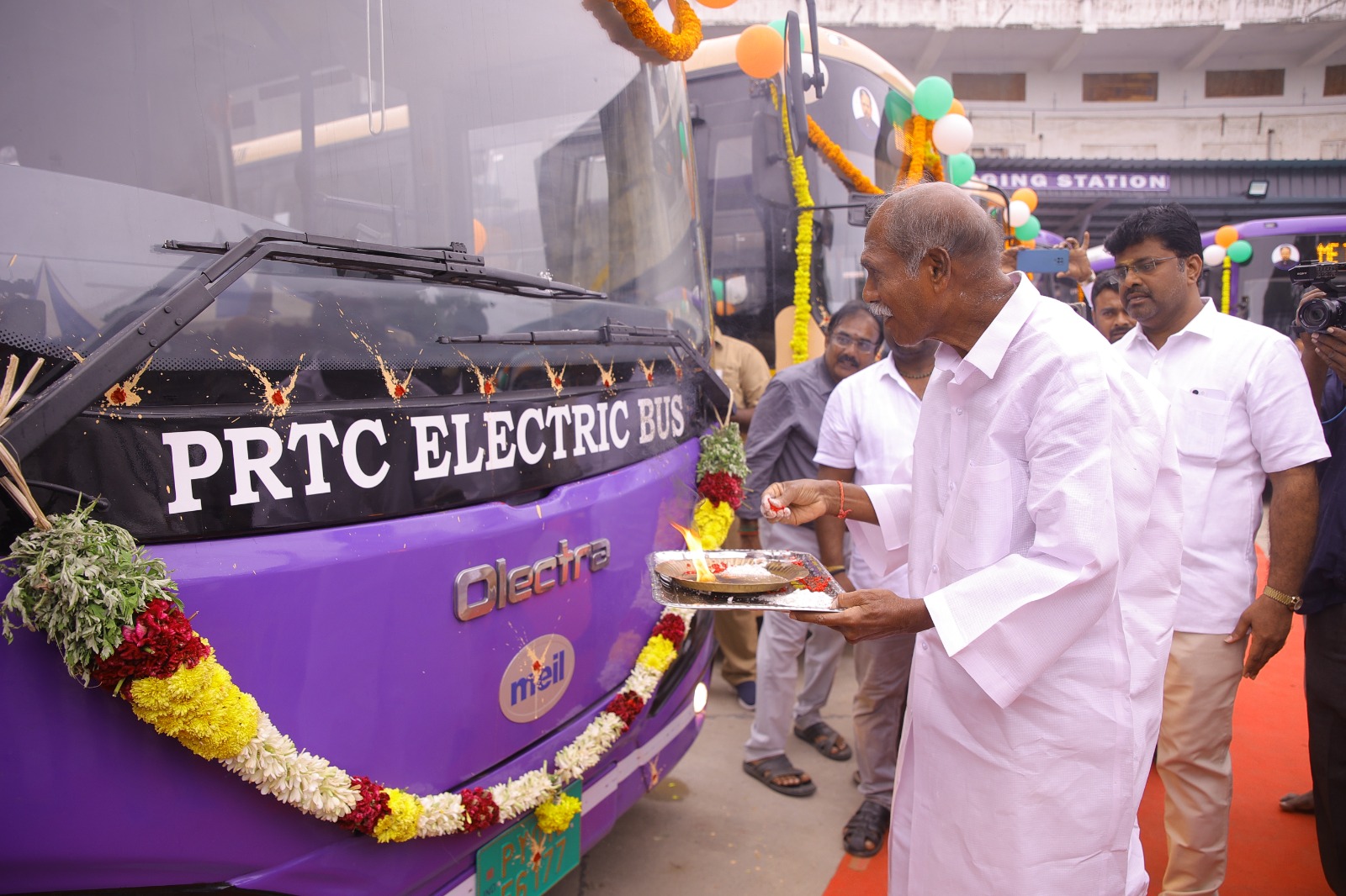 పుదుచ్చేరిలో ఒలెక్ట్రా ఎలక్ట్రిక్ బస్సు సేవలు
