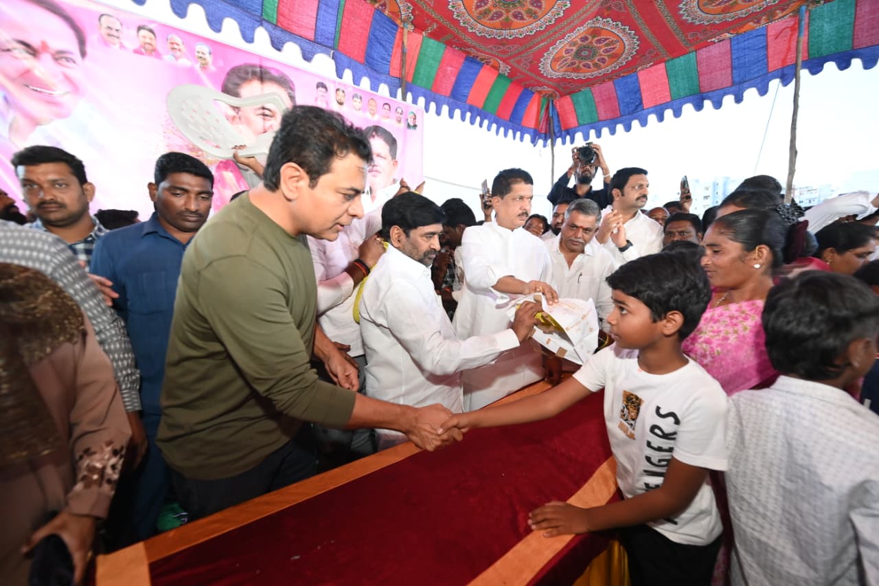 పేదల పాలిట శాపంగా మారిన సర్కార్