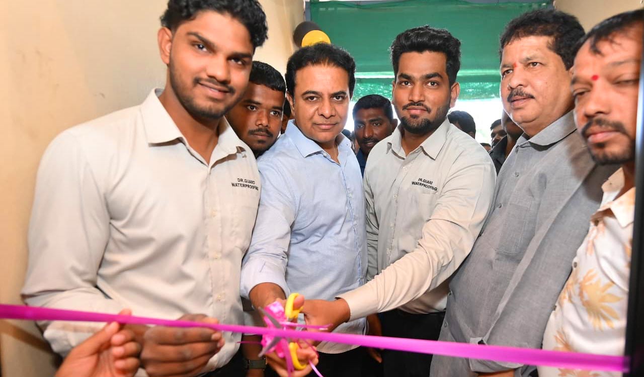 ఉద్యోగాలు ఇచ్చే స్తాయికి యువ‌త ఎదగాలి : కేటీఆర్