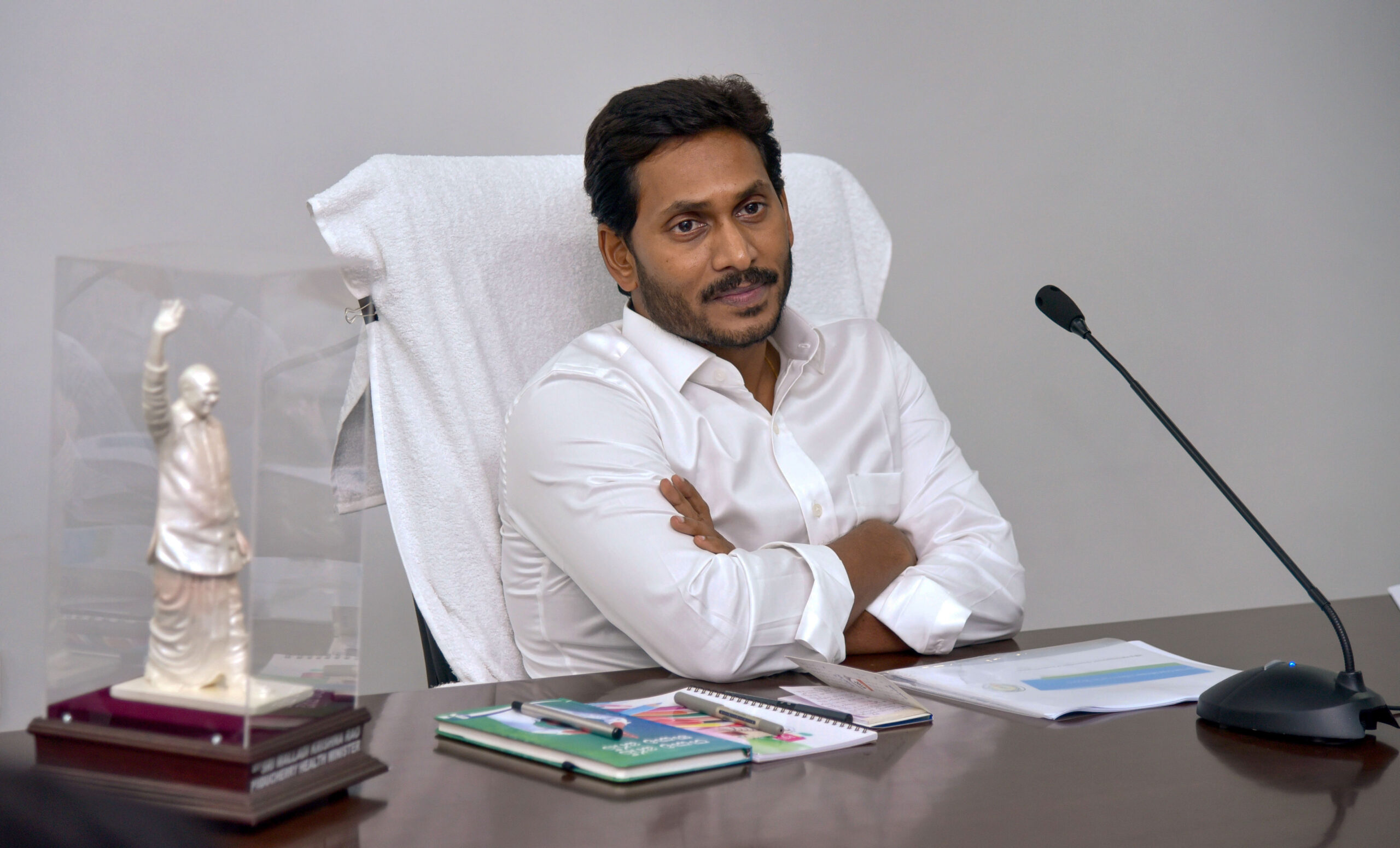 ప్రాణాలు పోతున్నా ప‌ట్టించుకోక పోతే ఎలా..?