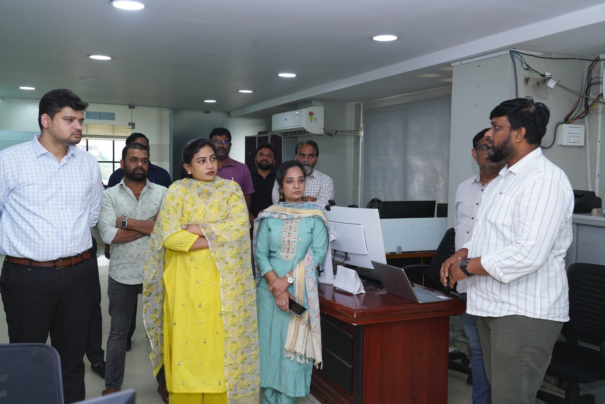 జిల్లాల క‌లెక్ట‌ర్లు అప్ర‌మ‌త్తంగా ఉండాలి