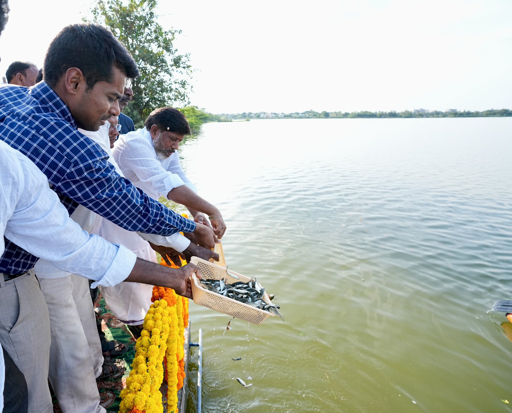 మ‌త్స్య‌కారుల అభివృద్దికి కృషి చేస్తాం