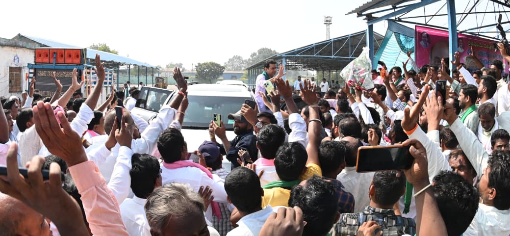 ప్ర‌భుత్వ నిర్ల‌క్ష్యం అన్న‌దాత‌లు ఆగ‌మాగం