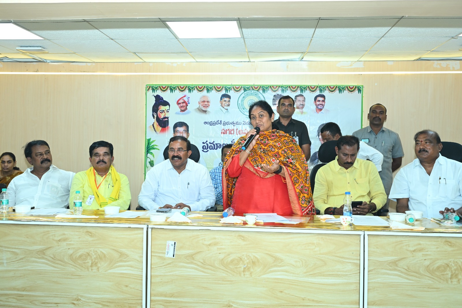 బీసీ కులాలకు అమరావతిలో భవనాలు