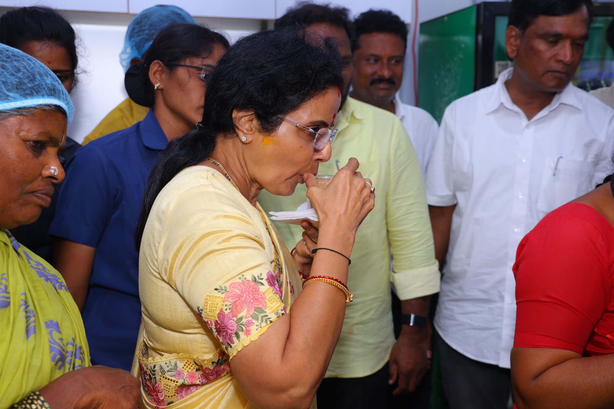 ఛాయ్ రాస్తా అవుట్ లెట్ సూప‌ర్