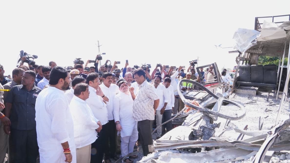 newsseals-PonnamPrabhakar