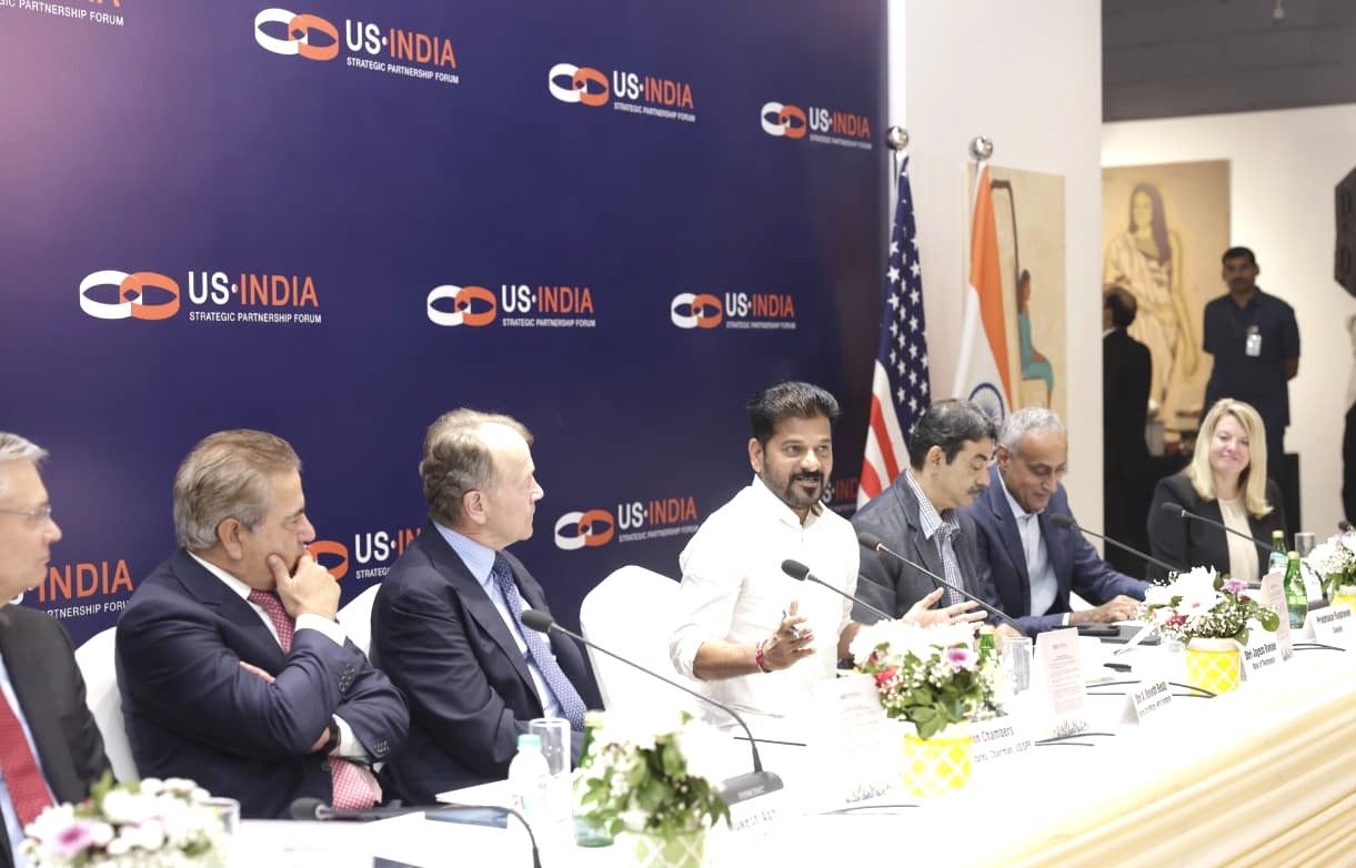 పెట్టుబ‌డిదారుల‌కు హైద‌రాబాద్ గ‌మ్య‌స్థానం