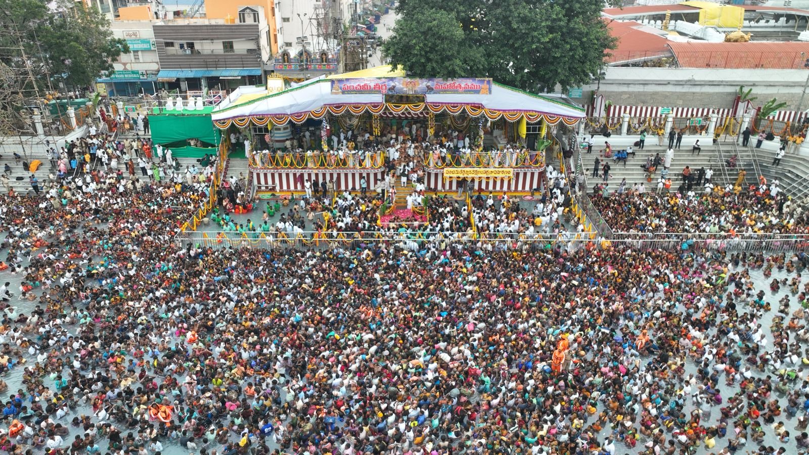 టీటీడీ ఏర్పాట్లు అద్భుతం : నారా లోకేష్‌