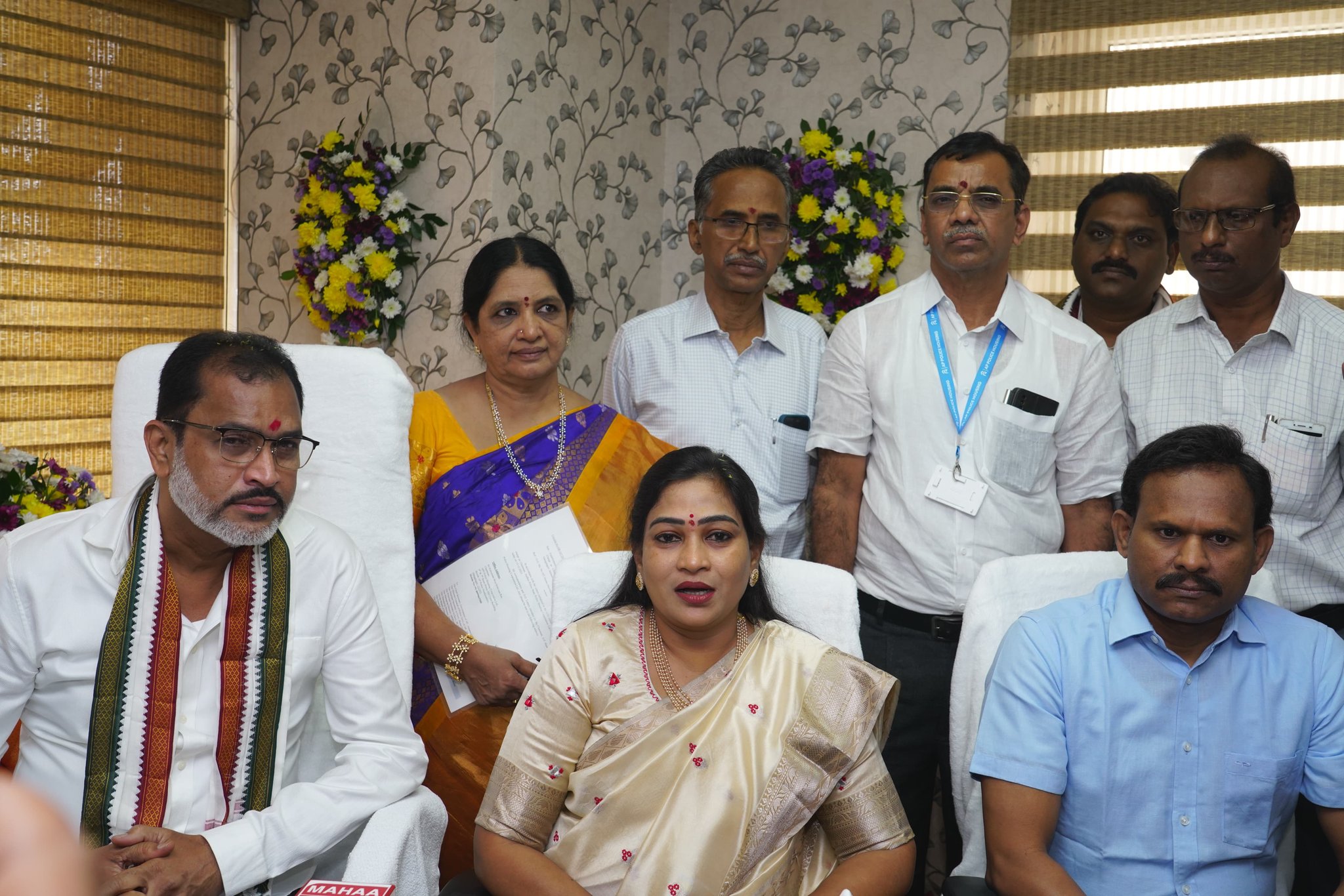 పోలీసులకు వసతి సౌకర్యాలు కల్పిస్తాం