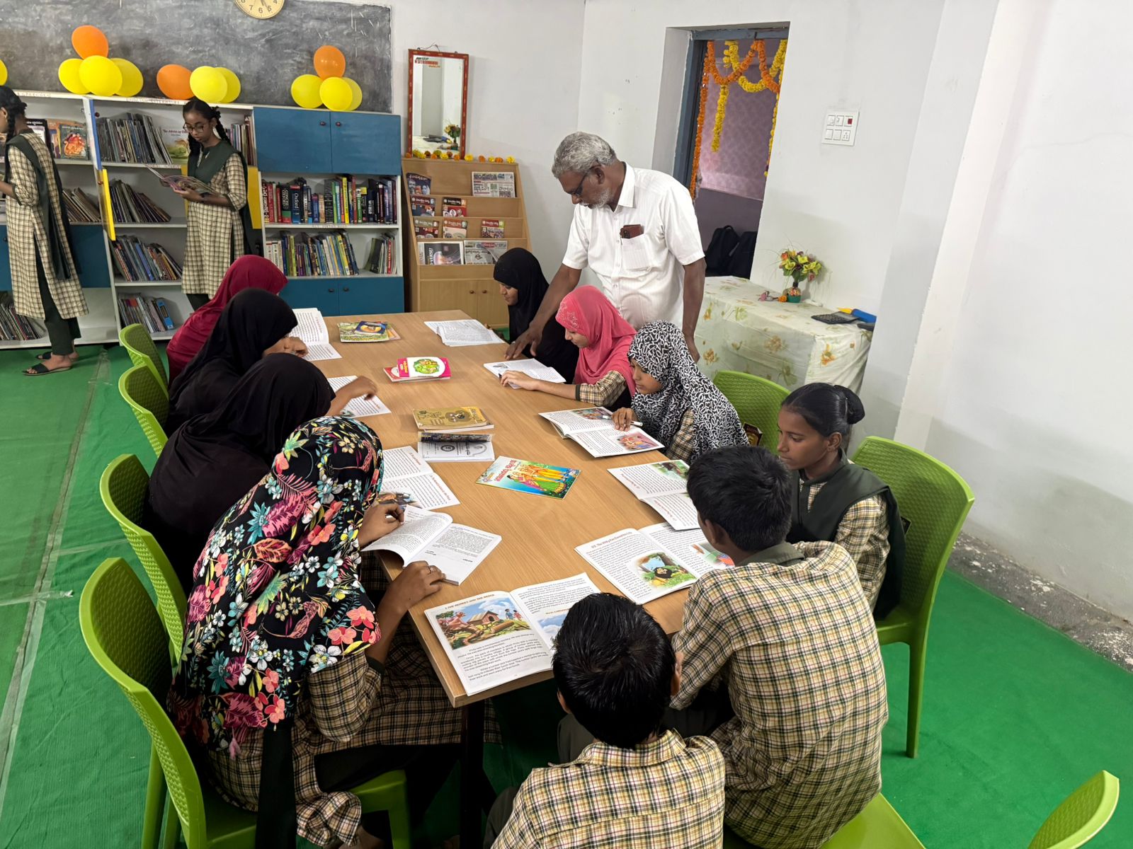 ఒక చోట ఆట స్థలం మరో చోట అధునాతన కిచెన్