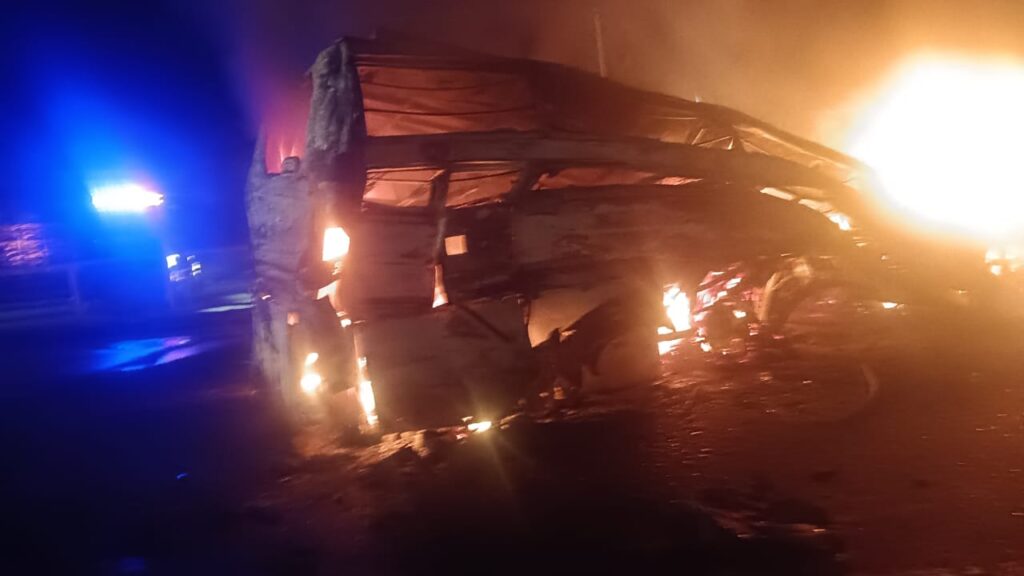 newsseals-BusFire