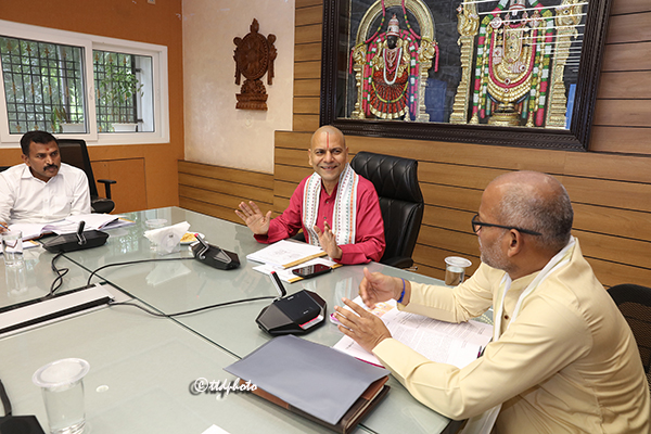 విద్యా సంస్థ‌ల‌లో నిపుణుల‌తో శిక్ష‌ణ ఇప్పించాలి