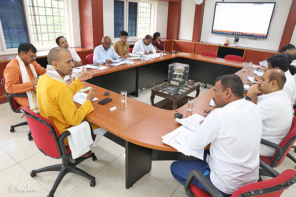 ఈవో సంచ‌ల‌న నిర్ణ‌యం భ‌క్తుల‌కు అన్న ప్ర‌సాదం