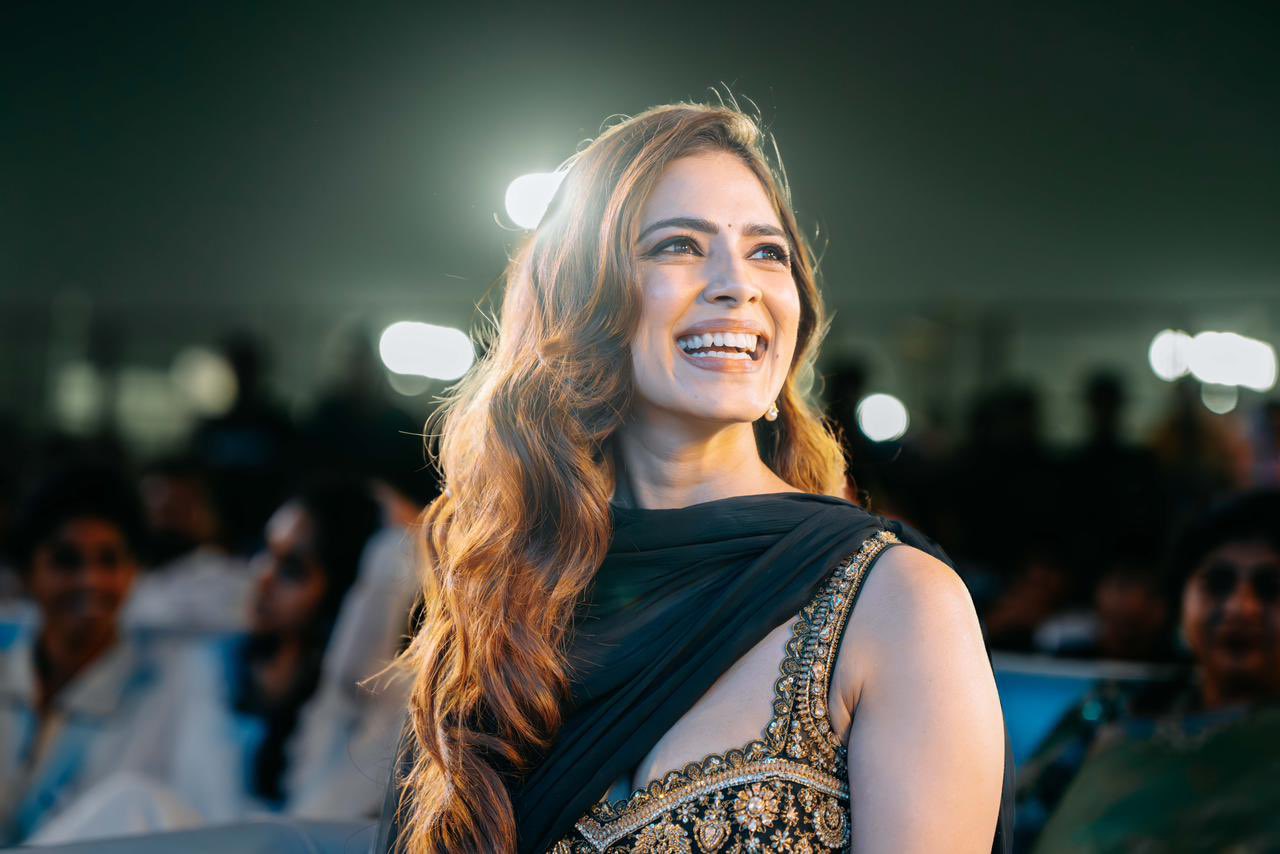 newsseals-MaalavikaMohan