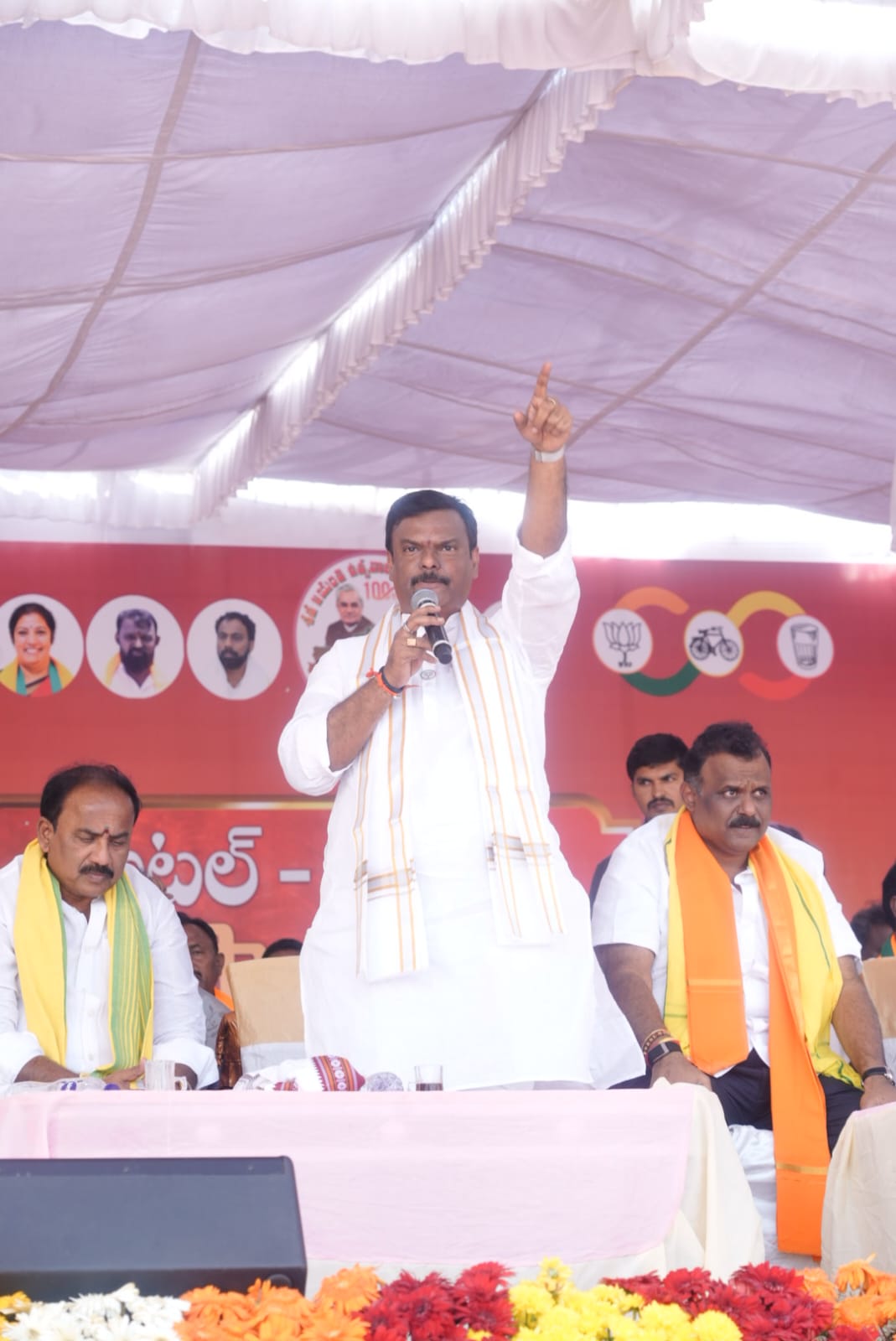 దేశం గర్వించదగిన నాయకుడు వాజ్ పాయ్