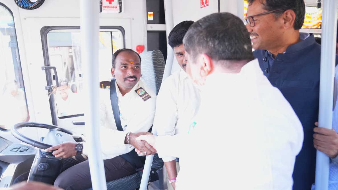 newsseals-PonnamPrabhakar