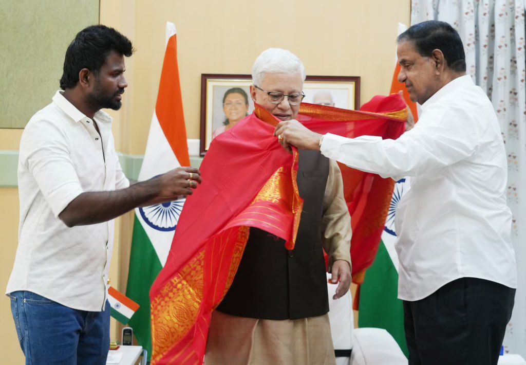 తెలంగాణ గ‌వ‌ర్న‌ర్ ను క‌లిసిన టీటీడీ చైర్మ‌న్