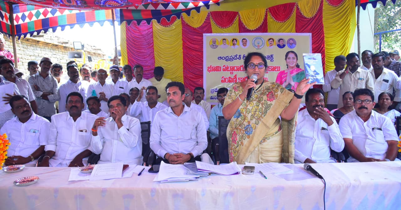 రెవెన్యూ సమస్యలకు తక్షణ పరిష్కారాలు