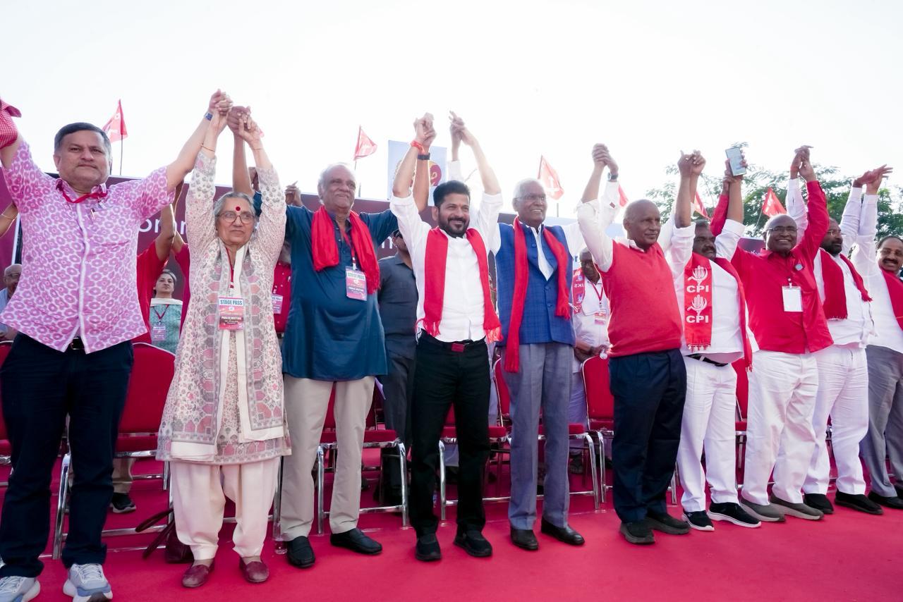 కేసీఆర్, బీఆర్ఎస్ ను బొంద పెట్టాలి : రేవంత్ రెడ్డి