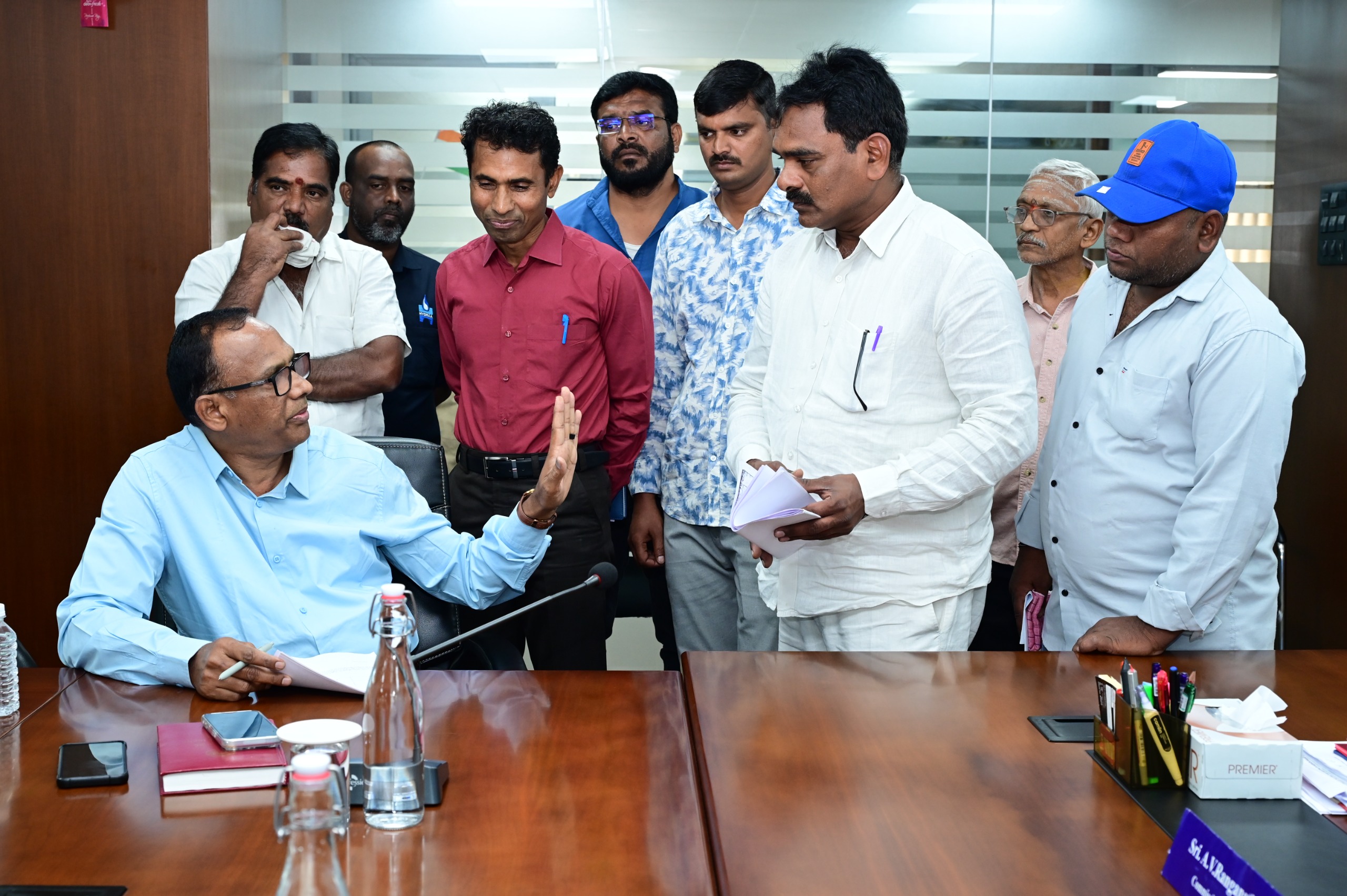 హైడ్రా ప్ర‌జావాణికి ఫిర్యాదుల వెల్లువ‌