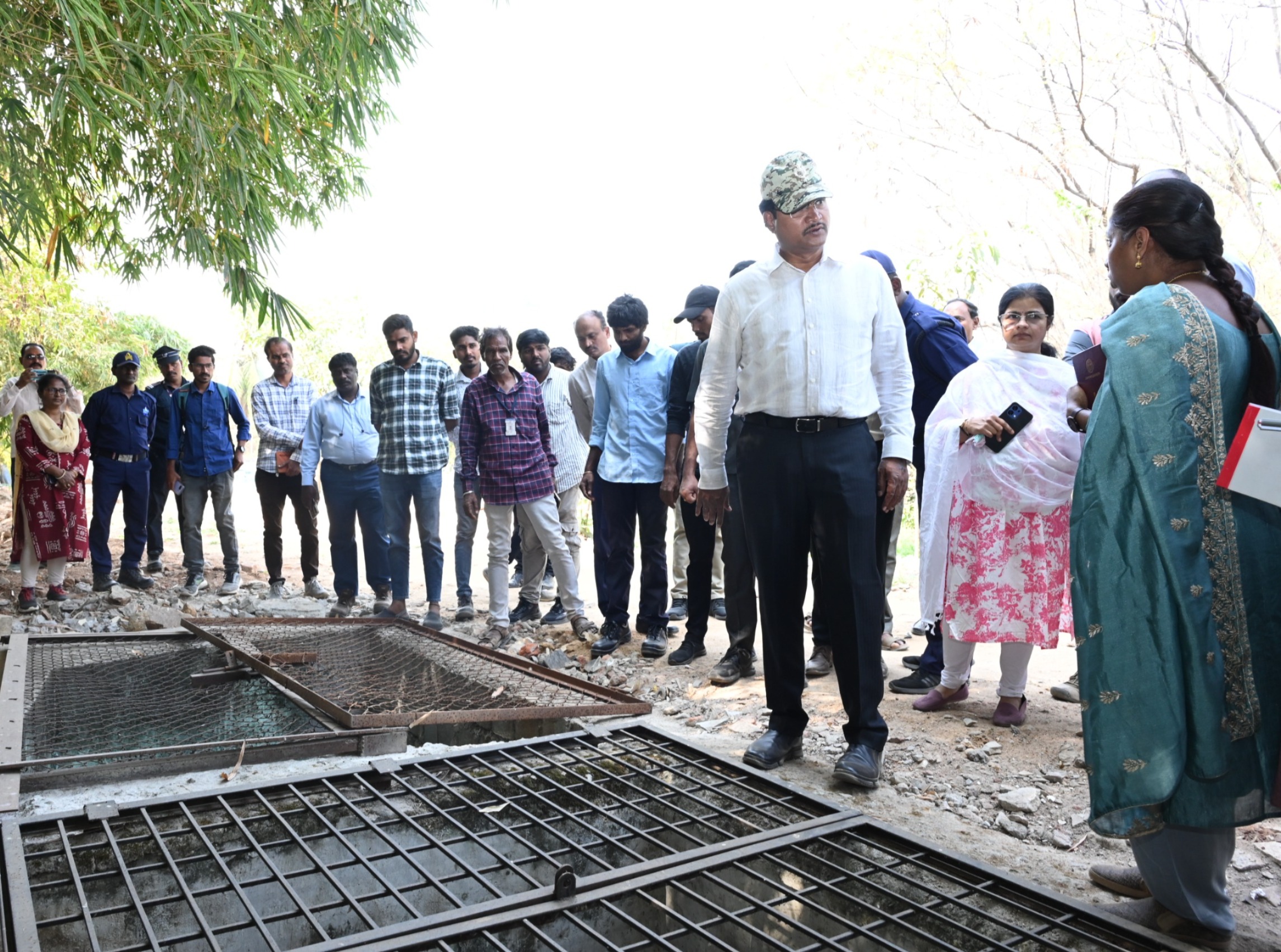 చెరువుల ప‌రిర‌క్ష‌ణ అంద‌రి బాధ్య‌త : క‌మిష‌న‌ర్