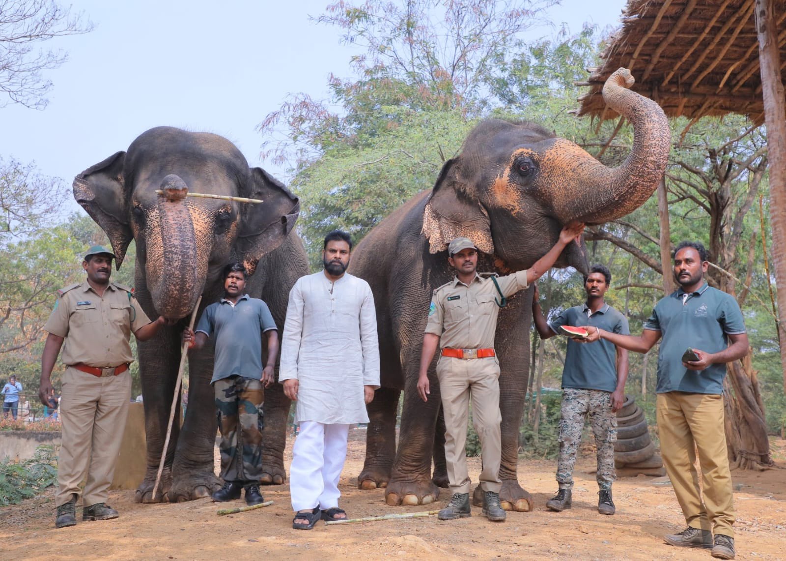 జంతువుల సంరక్షణకు కార్పొరేట్ సంస్థలు కృషి చేయాలి