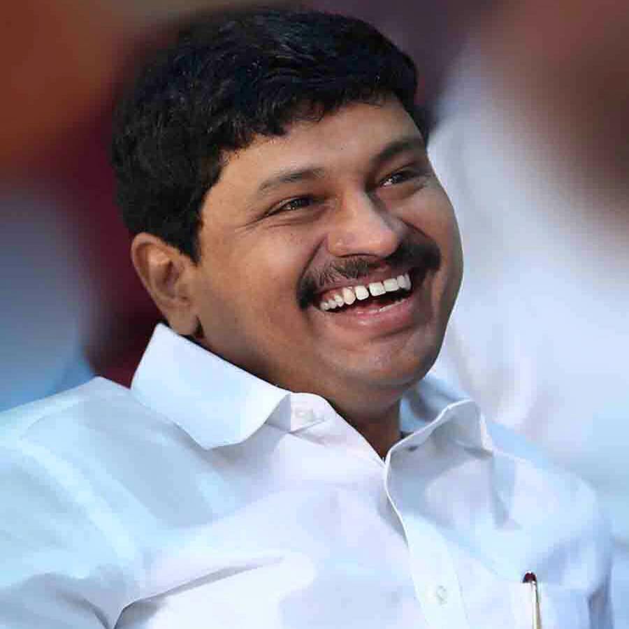 మాజీ ఎంపీ జోగినపల్లికి సిట్ బిగ్ షాక్