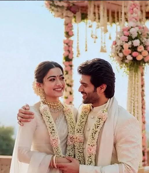 ఉద‌య్ పూర్ లో ఒక్క‌టి కానున్న దేవ‌ర‌కొండ‌, మంద‌న్నా