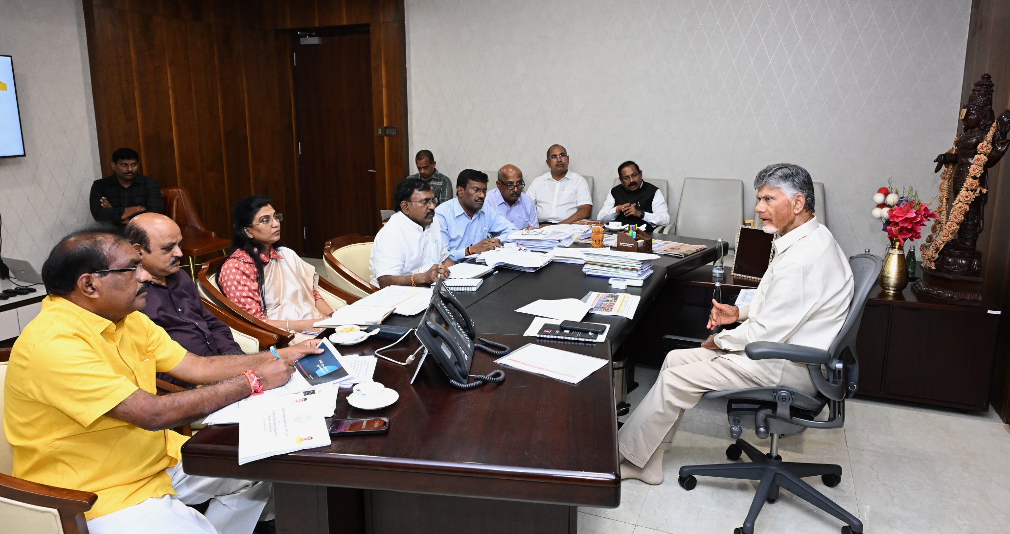 ప్రాజెక్టుల నిర్మాణాల్లో రాజీ ప‌డే ప్ర‌స‌క్తి లేదు