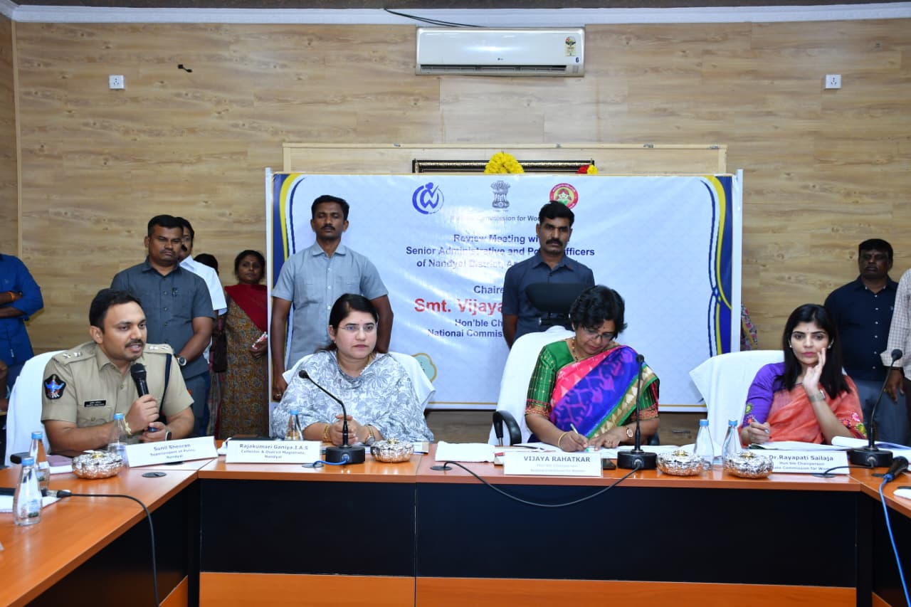 గృహ హింస నిరోధ‌క చ‌ట్టంపై అవ‌గాహ‌న క‌ల్పించాలి