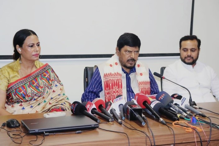 ఎంఐఎం చీఫ్ నాకు మంచి మిత్రుడు