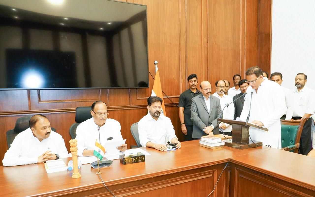 ఎమ్మెల్సీలుగా అజారుద్దీన్, కోదండ‌రాం ప్ర‌మాణం