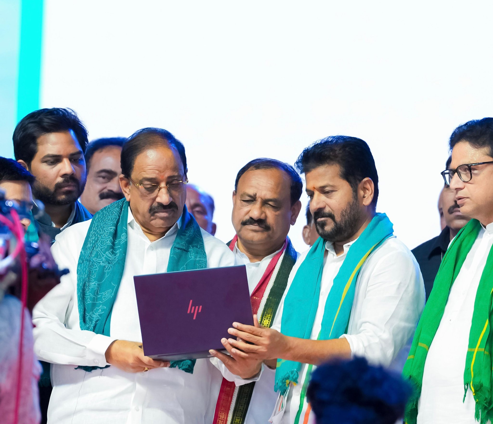 అన్న‌దాత‌ల‌కు వ‌రం రైతు భ‌రోసా ప‌థ‌కం