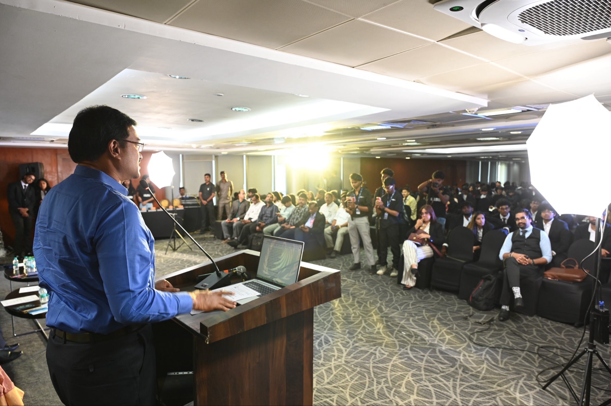 విద్యా సంస్థల్లో పర్యావరణ క్లబ్లు ఉండాలి