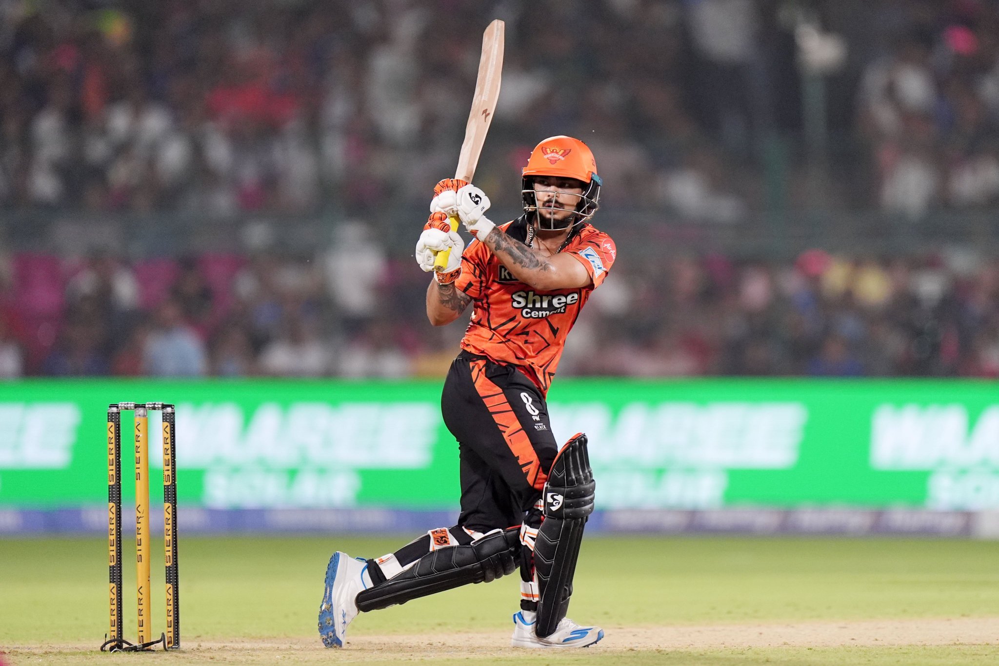 చెల‌రేగిన ఇషాన్ రాజ‌స్తాన్ ప‌రేషాన్