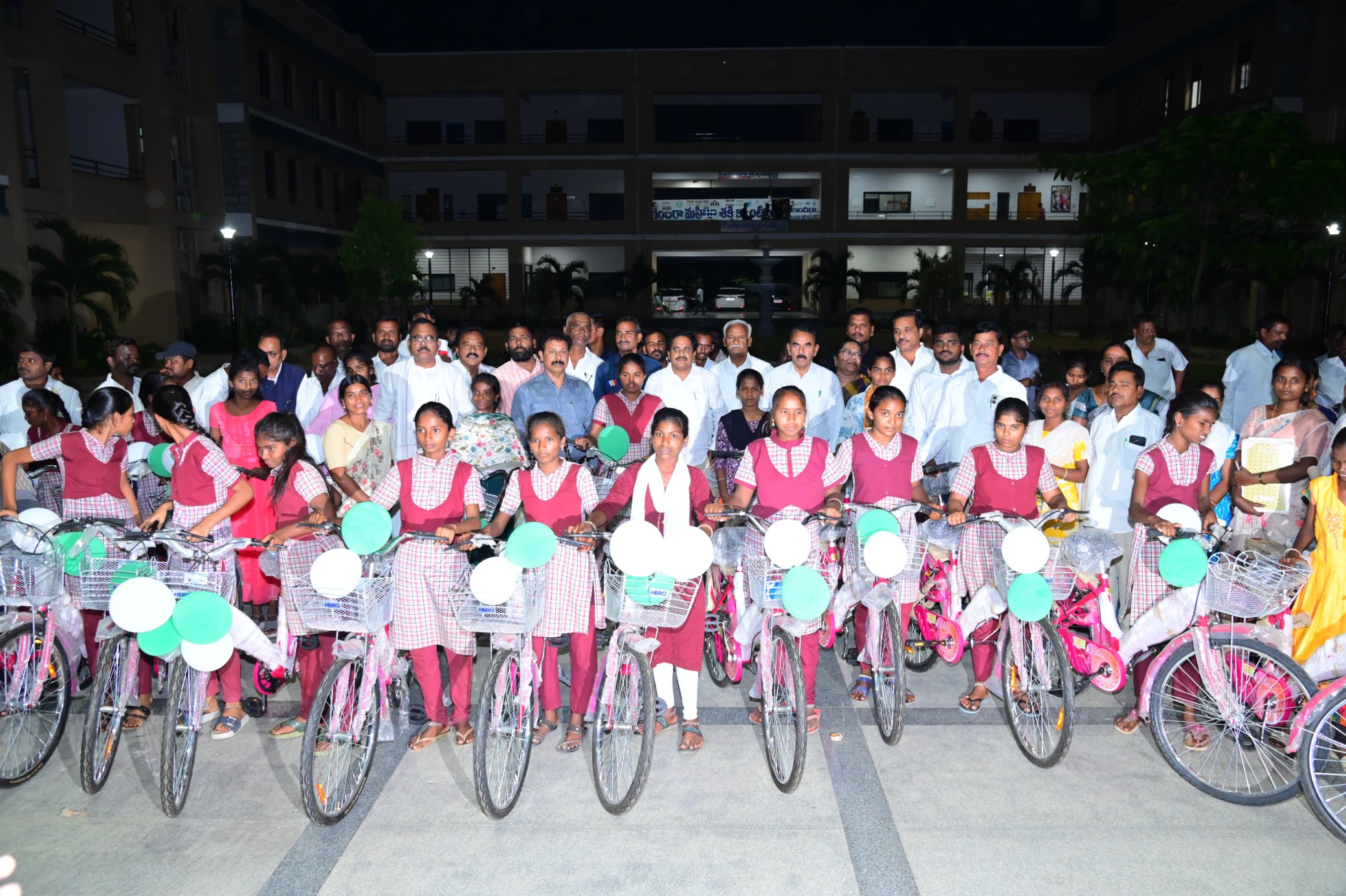 దివ్యాంగుల జీవ‌నోపాధి కోసం కృషి చేస్తాం