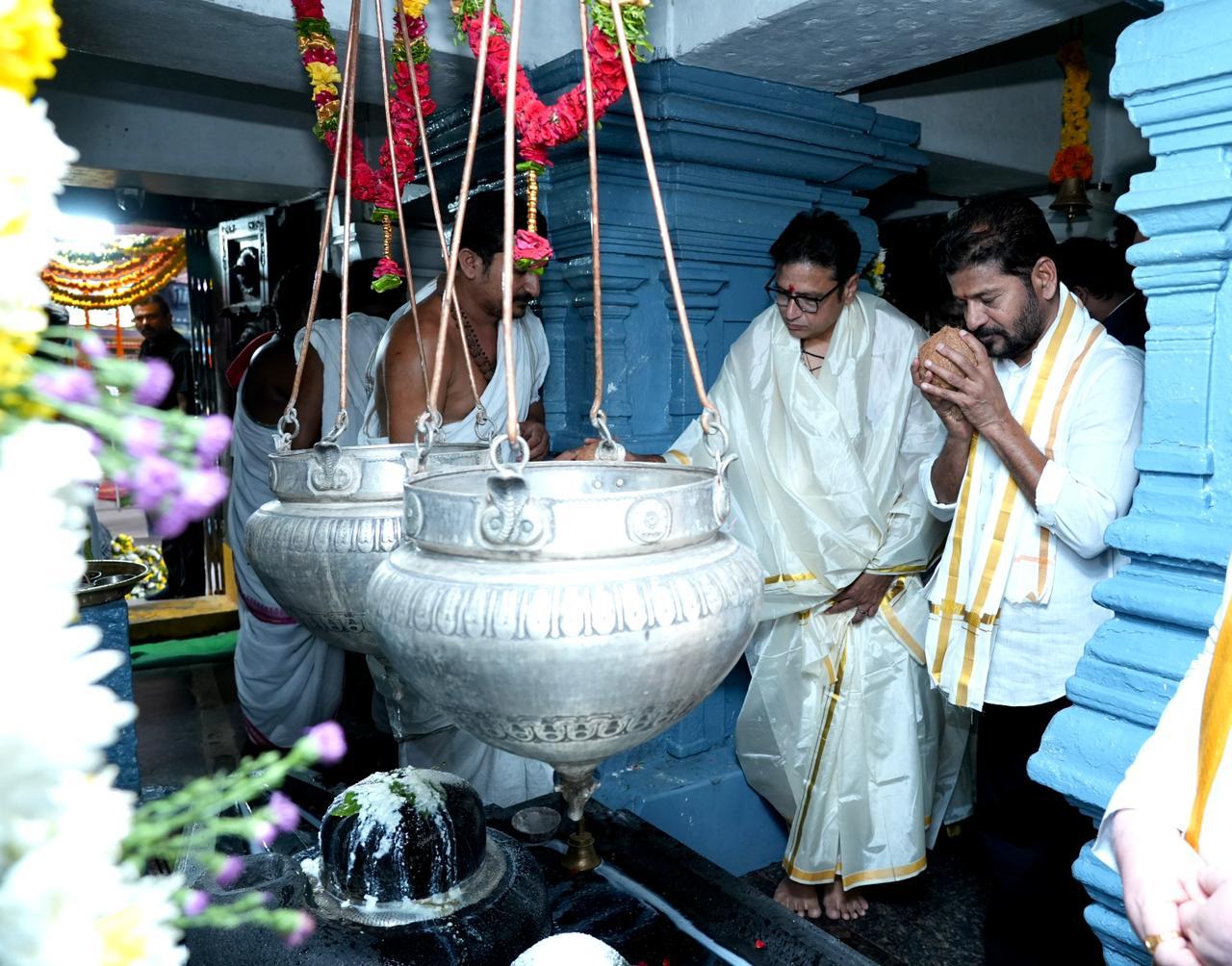 ఆల‌యాల అభివృద్దికి భారీగా నిధులు