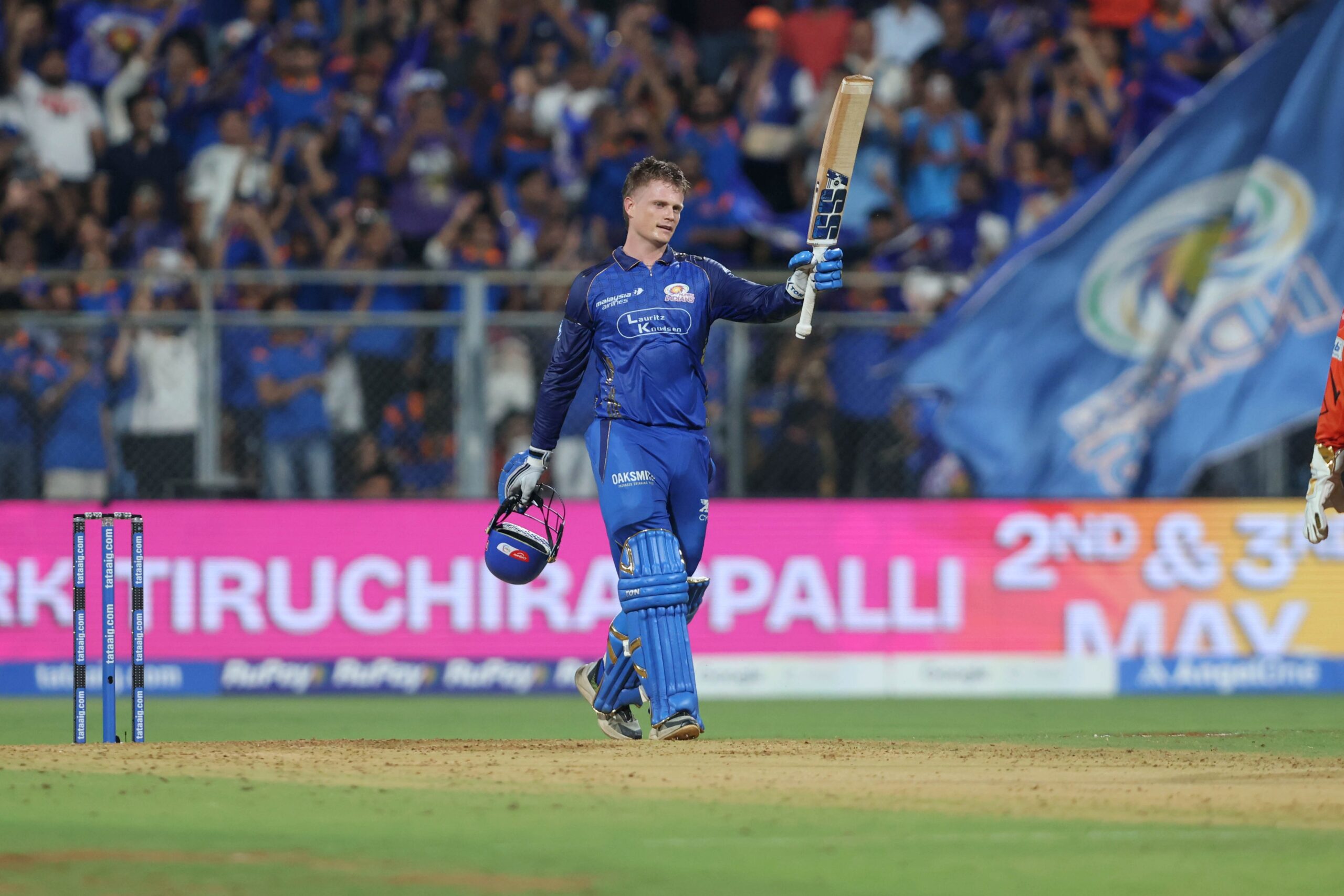 హైద‌రాబాద్ బౌల‌ర్ల భ‌ర‌తం ప‌ట్టిన రికెల్ట‌న్